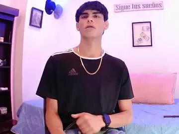 Mediumsomnambula – webcam model profile photo Image 14