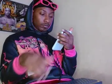 liz_holmes – webcam model profile photo Image 15