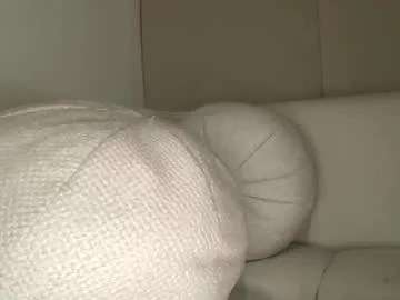 MinniMia – webcam model profile photo Image 5