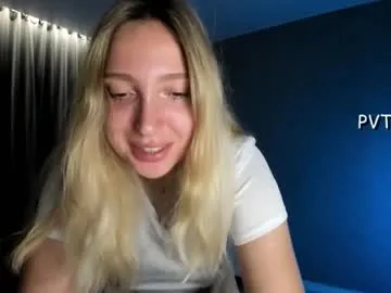 blonde_bigtits – webcam model profile photo Image 3