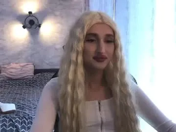 MinniMia – webcam model profile photo Image 4