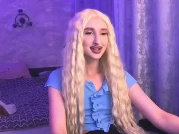 MinniMia – webcam model profile photo Image 5