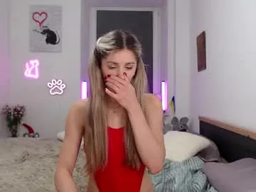 shiny-lily – webcam model profile photo Image 4