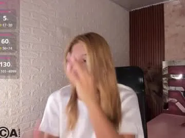 shiny-lily – webcam model profile photo Image 17