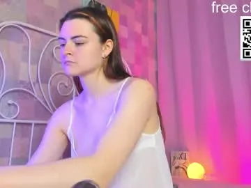 PeachPie – webcam model profile photo Image 9