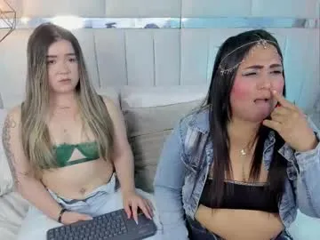 -VikkiL0vesCheese- – webcam model profile photo Image 13