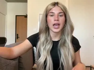 karolina7 – webcam model profile photo Image 9