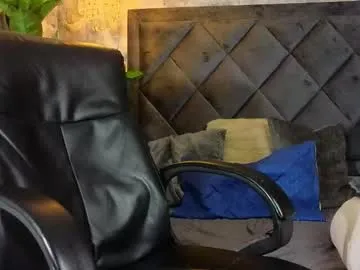 WhoreRobot – webcam model profile photo Image 3