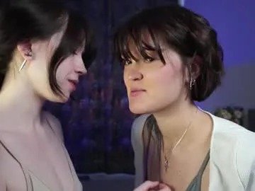 TilyTily – webcam model profile photo Image 7