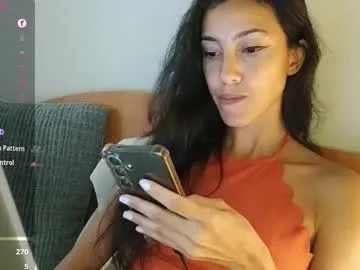 shiny-lily – webcam model profile photo Image 10