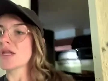 SweetCoople – webcam model profile photo Image 4