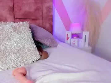 tina_lyn – webcam model profile photo Image 10