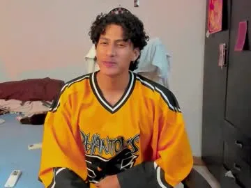 krissone – webcam model profile photo Image 6