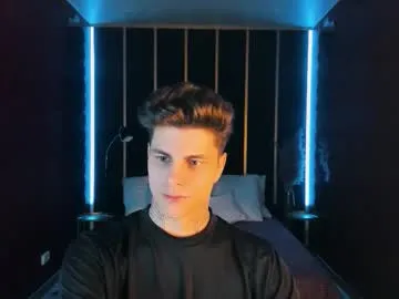 onlygia – webcam model profile photo Image 4