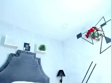 santi_xximo – webcam model profile photo Image 10