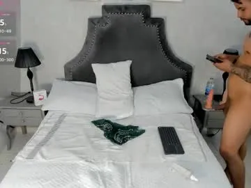 santi_xximo – webcam model profile photo Image 6