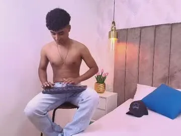 Kotofeyka1 – webcam model profile photo Image 2