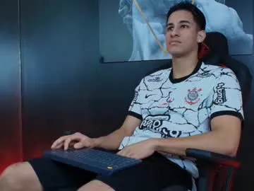 loveuniverse8 – webcam model profile photo Image 12