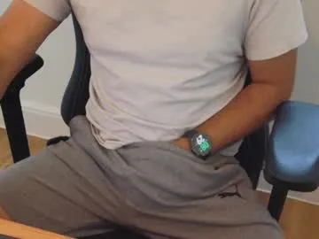 krissone – webcam model profile photo Image 4