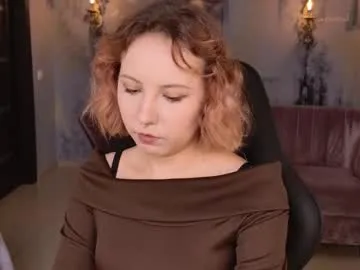 luna_fioree – webcam model profile photo Image 10