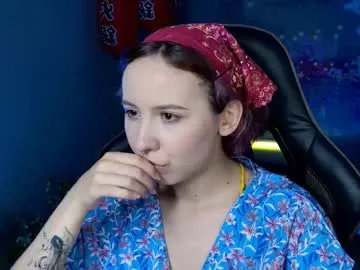 luna_fioree – webcam model profile photo Image 2