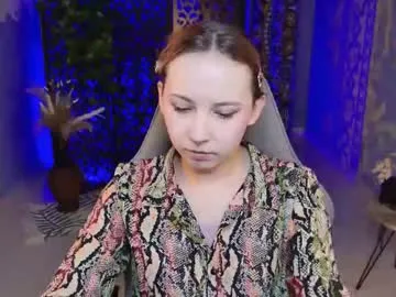 luna_fioree – webcam model profile photo Image 8