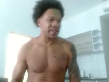 shiny-lily – webcam model profile photo Image 11