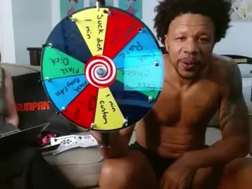 shiny-lily – webcam model profile photo Image 19