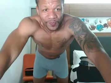 shiny-lily – webcam model profile photo Image 6