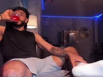 xlunami – webcam model profile photo Image 14