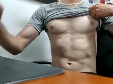 xlunami – webcam model profile photo Image 7