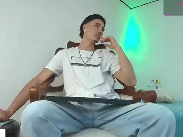 glossybabe_ – webcam model profile photo Image 7