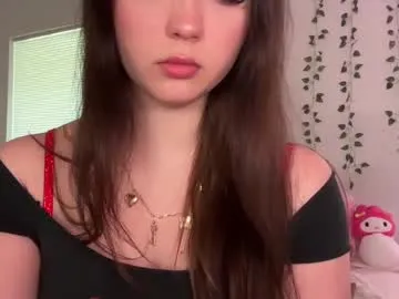 Likachkaa – webcam model profile photo Image 7