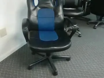 your_dolls – webcam model profile photo Image 11