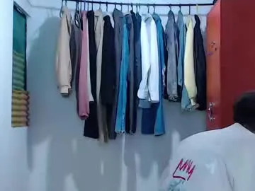 busenok – webcam model profile photo Image 14