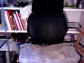 shiny-lily – webcam model profile photo Image 7