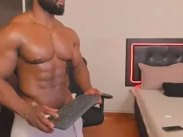 busenok – webcam model profile photo Image 11