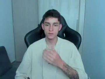 shiny-lily – webcam model profile photo Image 4