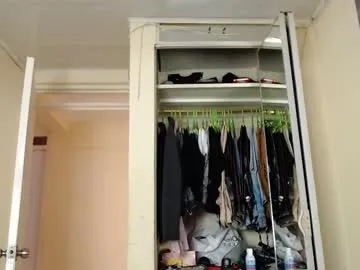 jskchwkdbcn – webcam model profile photo Image 7