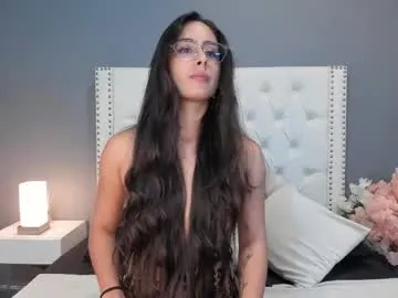 julia_martinezz_ Image 3