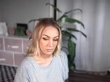 Wild-Angel777 – webcam model profile photo Image 16