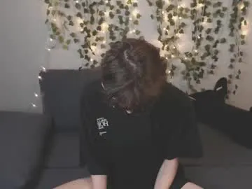 DvaBomja – webcam model profile photo Image 2