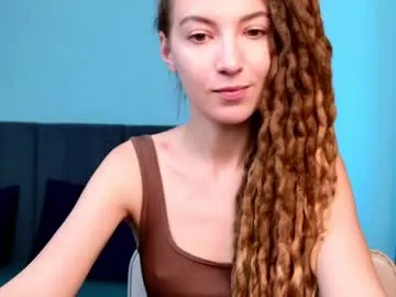 MinniMia – webcam model profile photo Image 2