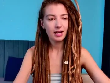 MinniMia – webcam model profile photo Image 6