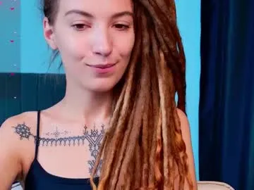 MinniMia – webcam model profile photo Image 9