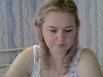 mia_skys – webcam model profile photo Image 11
