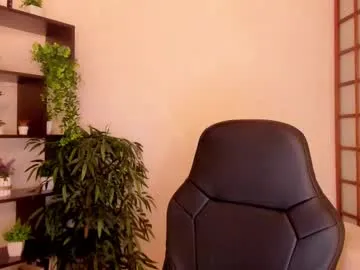 jskchwkdbcn – webcam model profile photo Image 7