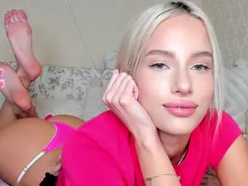 Milana555550 – webcam model profile photo Image 2