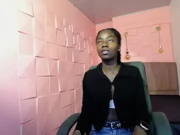 xlunami – webcam model profile photo Image 8