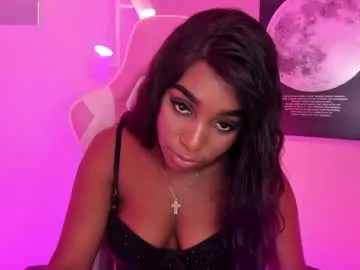 LindaLukas – webcam model profile photo Image 2